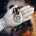 Grand ensemble de chevalières (panneau, pendentif, chaîne, porte-cartes, Zippo)